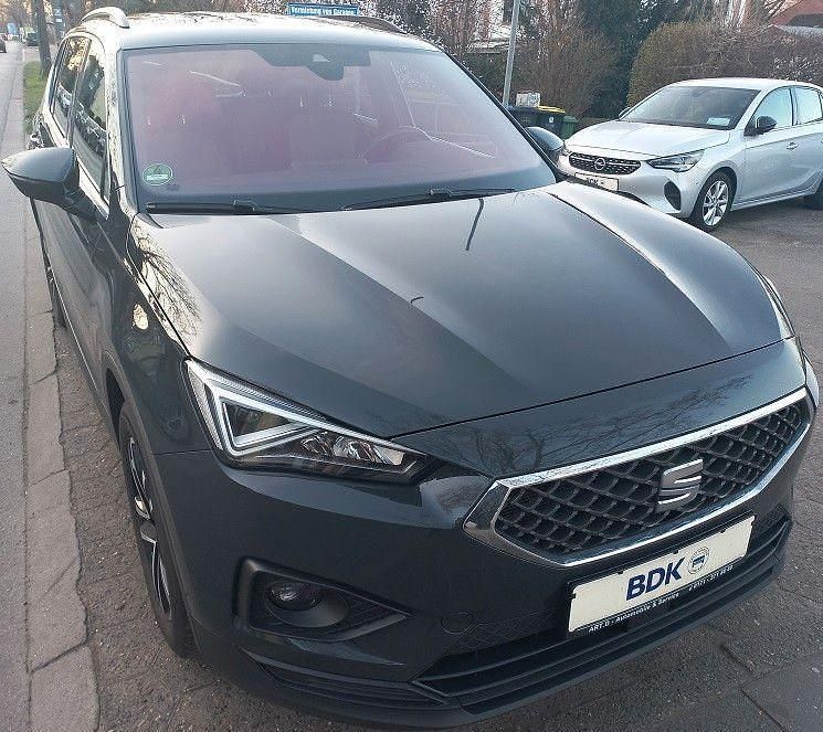 Grau Gebraucht 2022 Seat Tarraco SUV | 24.500 € (Guter Preis) - Bild 1/4