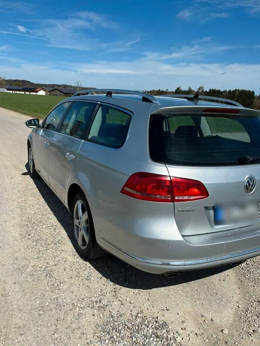 Gebraucht VW Passat 105 PS (77 kW) 2012 Silber Kombi
