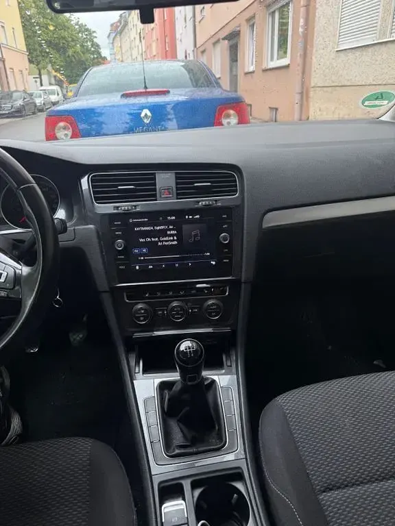 Gebraucht VW Golf VII Comfortline 116 PS (85 kW) 2018 Schwarz Kombi