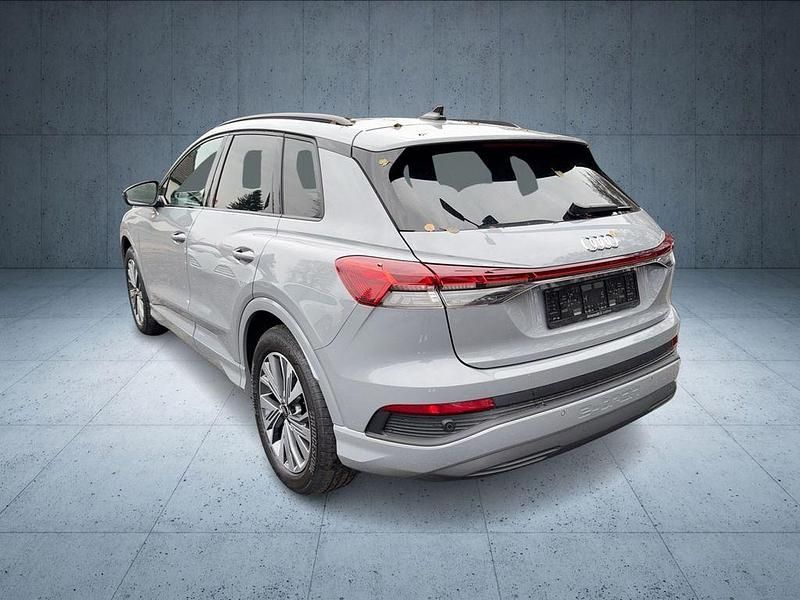 Gebraucht Audi Q4 e-tron Advanced 150 kW (204 PS) 2022 Kieselgrau SUV