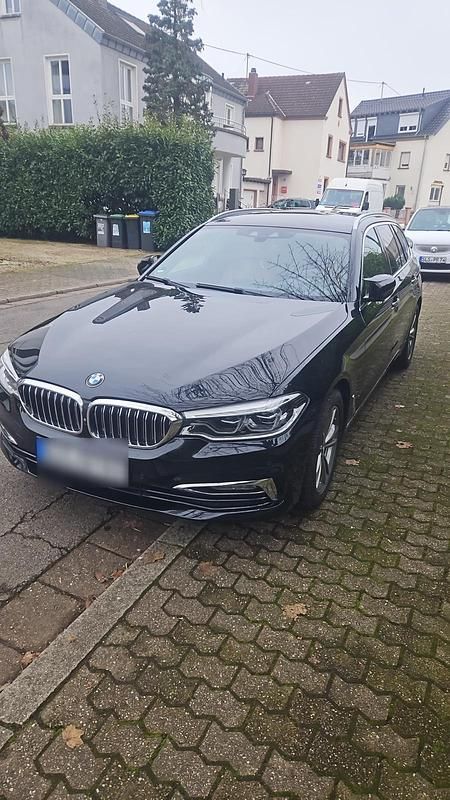 Schwarz Gebraucht 2018 BMW 540 Luxury Line Kombi | 30.490 € (Superpreis) - Bild 1/4