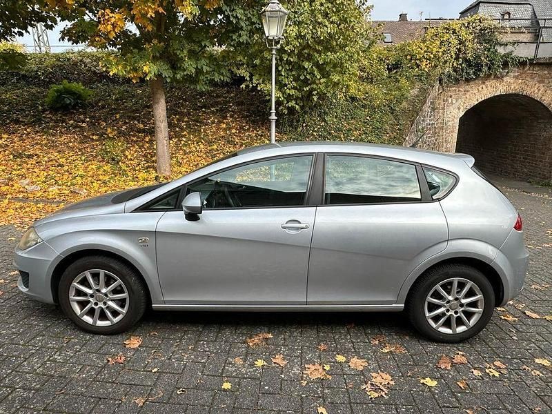 Gebraucht Seat Leon Style 160 PS (117 kW) 2009 Silber Kleinwagen