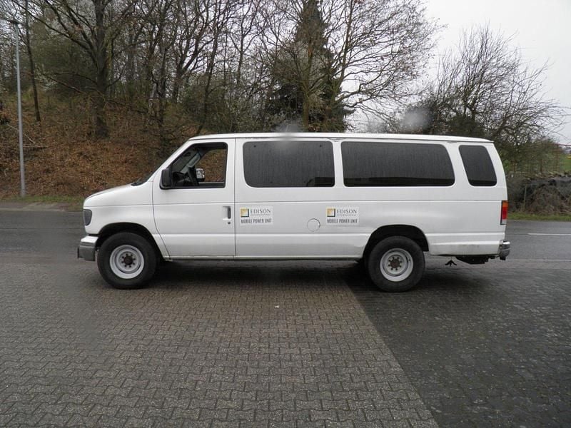 Gebraucht Ford Econoline XLT 310 PS (228 kW) 2003 Weiß Van / Kleinbus