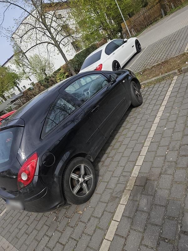 Second-hand Opel Corsa 90 CP (66 kW) 2007 Negru Hatchback