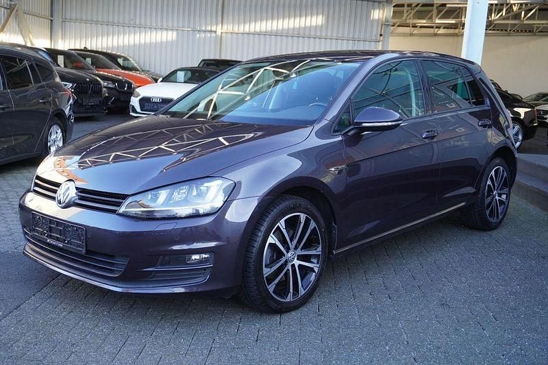 Gebraucht VW Golf VII LOUNGE 150 PS (110 kW) 2015 Grau Limousine