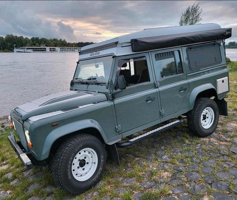 Grün Gebraucht 2014 Land Rover Defender SUV | 61.000 € (Teuer) - Bild 1/4