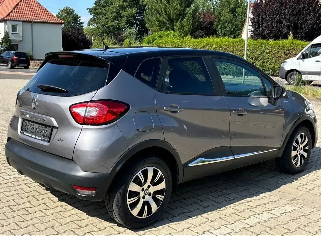 Gebraucht Renault Captur Life 90 PS (66 kW) 2017 Grau SUV