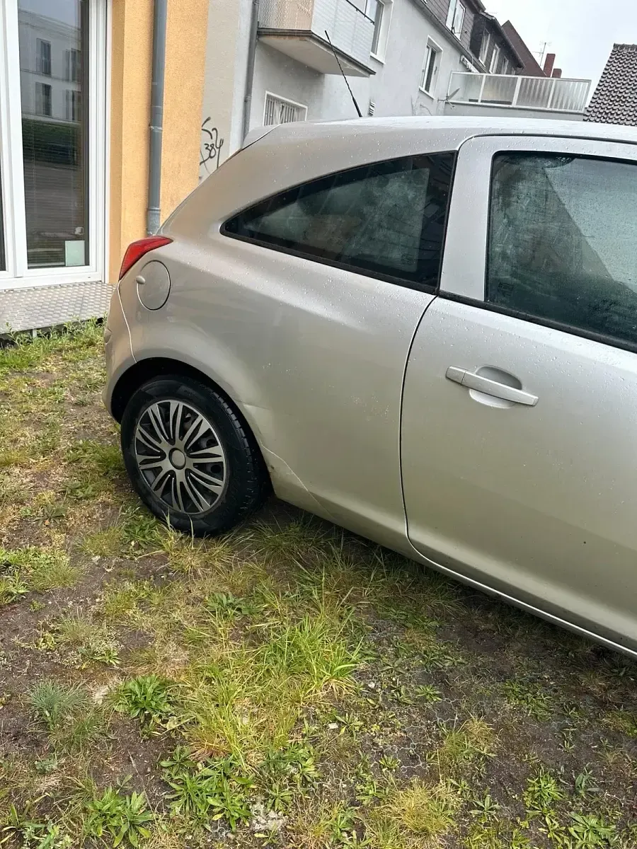 Gebraucht Opel Corsa 80 PS (58 kW) 2008 Silber Kleinwagen