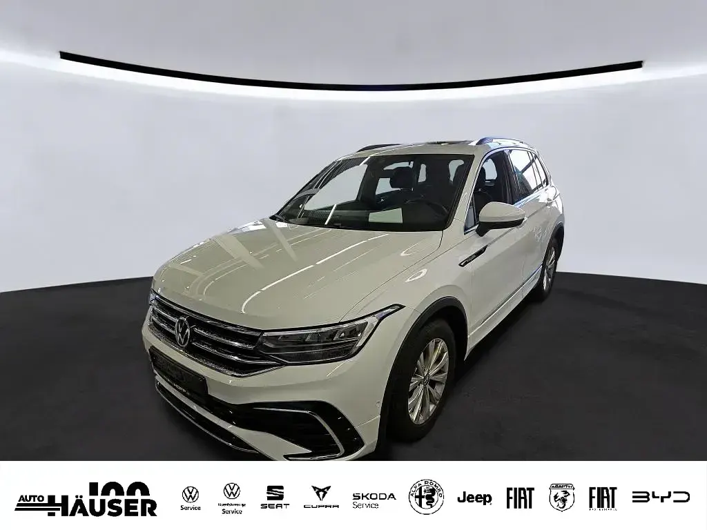 Gebraucht VW Tiguan R-line 150 PS (110 kW) 2023 Weiss SUV
