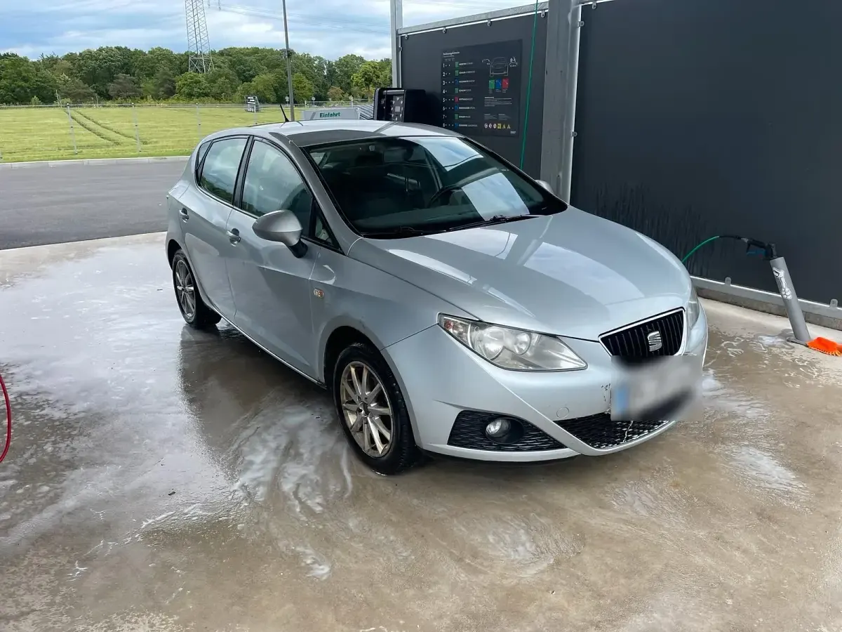 Gebraucht Seat Ibiza 85 PS (62 kW) 2011 Silber Limousine