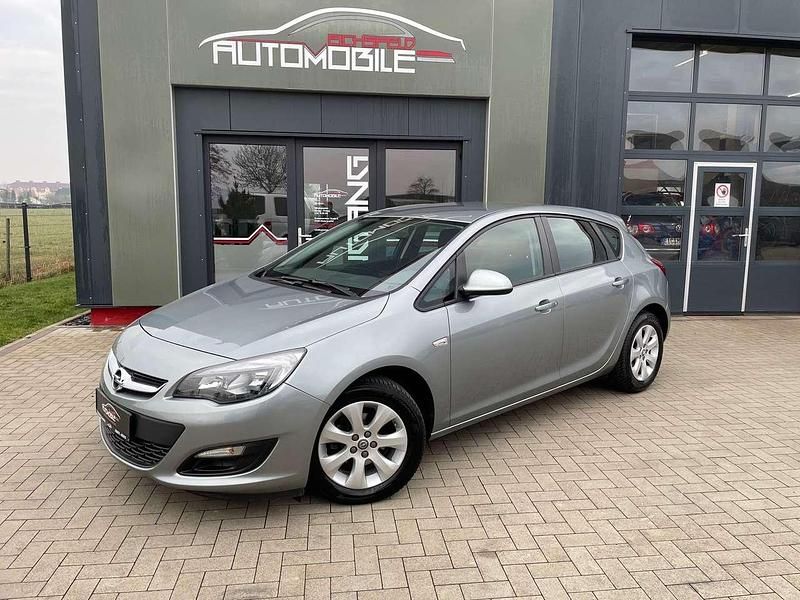 Gebraucht Opel Astra Style 116 PS (85 kW) 2014 Silbersee/perl silber (m2) Kleinwagen