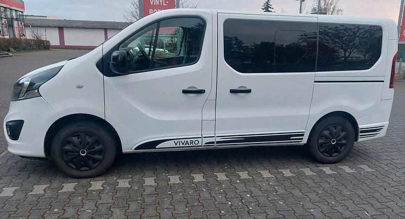 Second-hand Opel Vivaro 145 CP (106 kW) 2018 Alb Monovolum