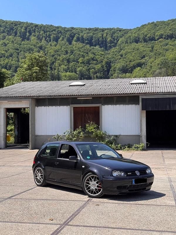 Gebraucht VW Golf IV Edition 179 PS (131 kW) 2002 Schwarz Kleinwagen