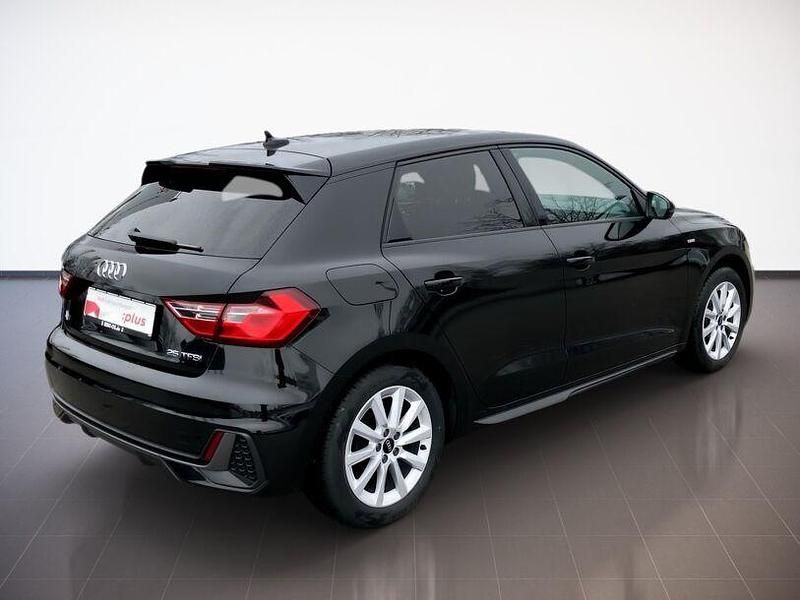 Gebraucht Audi A1 S-Line 2025 Schwarz SUV