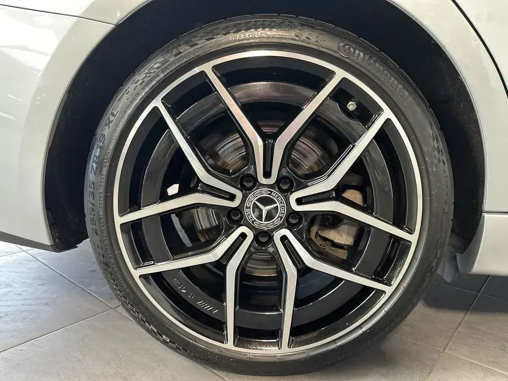 Gebraucht Mercedes 220 AMG line 200 PS (147 kW) 2023 Silber Limousine