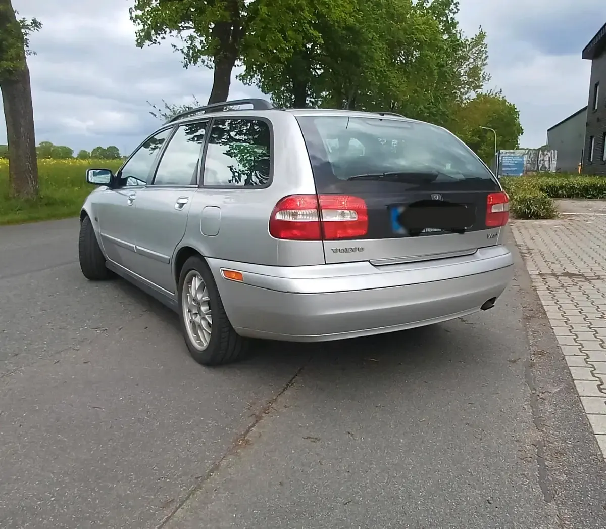 Gebraucht Volvo V40 Comfort 116 PS (85 kW) 2004 Silber Kombi