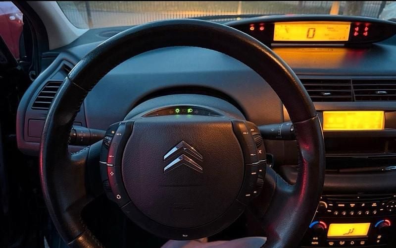 Gebraucht Citroën C4 120 PS (88 kW) 2008 Blau Limousine