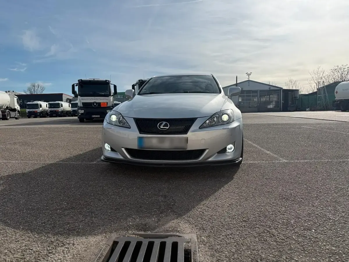 Gebraucht Lexus IS250 208 PS (152 kW) 2006 Silber Limousine