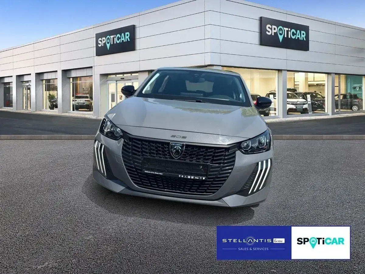 Gebraucht Peugeot 208 Active 101 PS (74 kW) 2024 Grau Kleinwagen