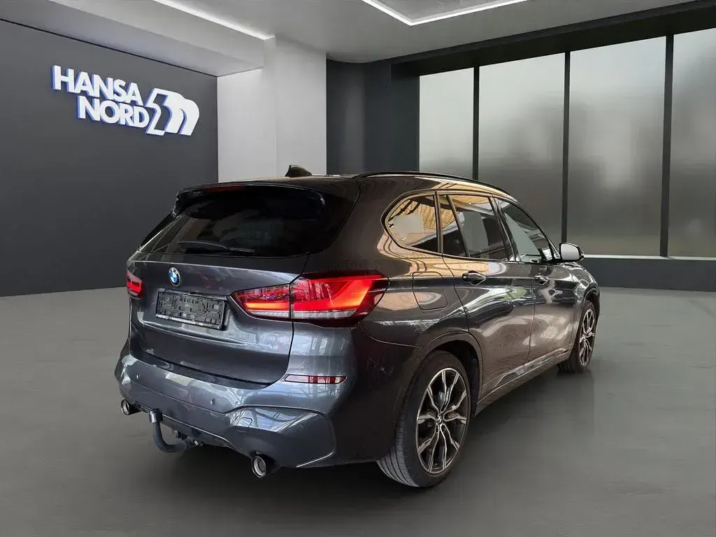 Gebraucht BMW X1 Performance 190 PS (139 kW) 2022 Grau / mineralgrau (metallic) SUV