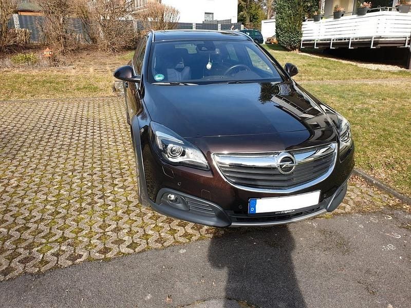 Gebraucht Opel Insignia Country Tourer 194 PS (142 kW) 2015 Braun Kombi