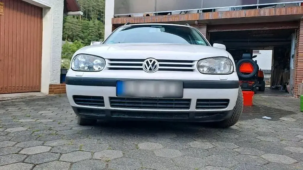Gebraucht VW Golf IV 105 PS (77 kW) 2005 Weiß Kombi