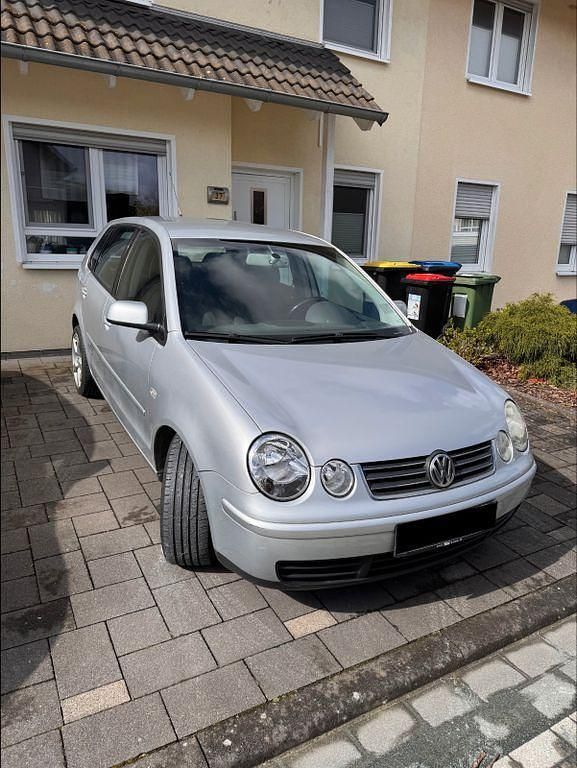 Gebraucht VW Polo Highline 75 PS (55 kW) 2004 Silber Kleinwagen