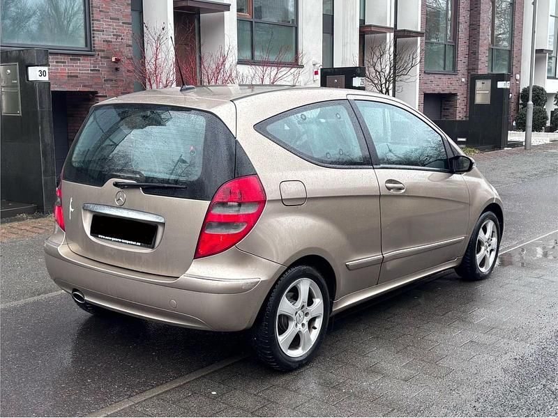 Gebraucht Mercedes A200 136 PS (100 kW) 2006 Gold Kleinwagen