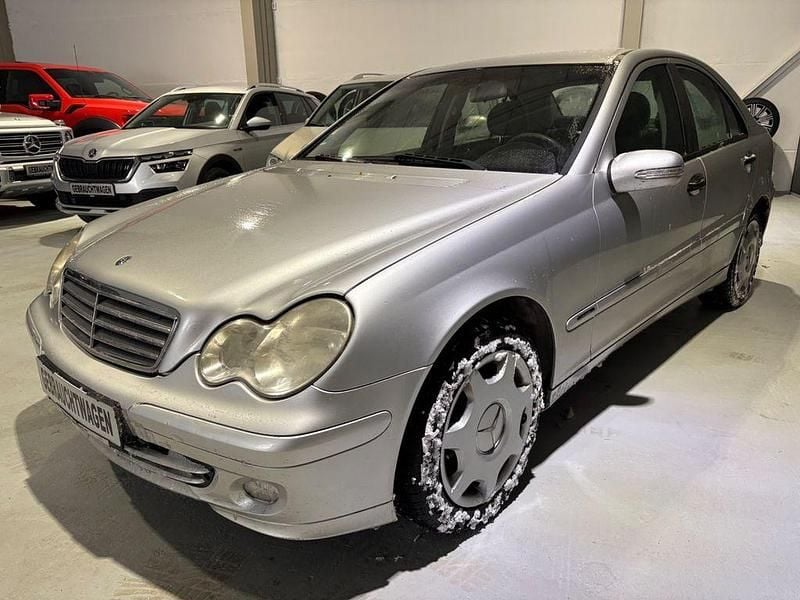 Silber Gebraucht 2004 Mercedes C180 Limousine | 1.650 € (Guter Preis) - Bild 1/4
