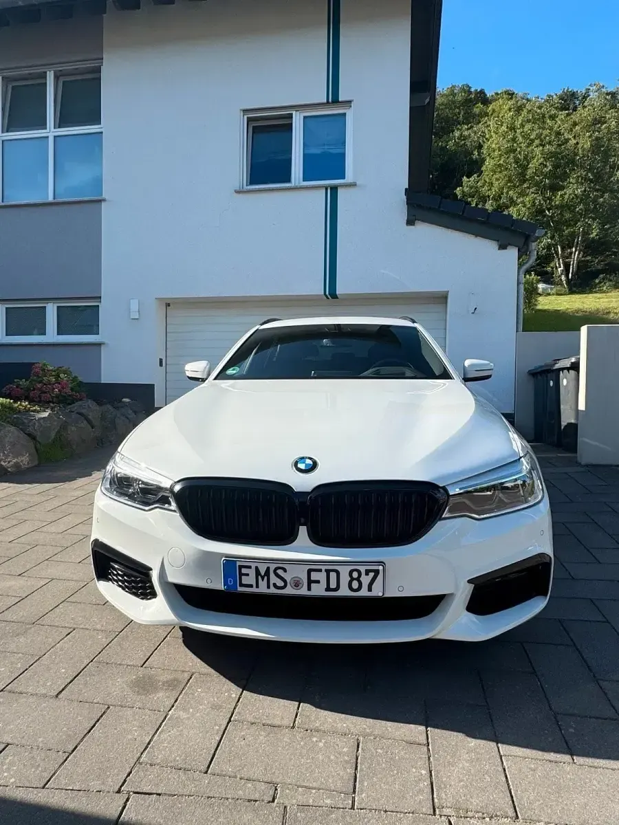 Gebraucht BMW 530 M Sport 265 PS (194 kW) 2020 Weiß Kombi