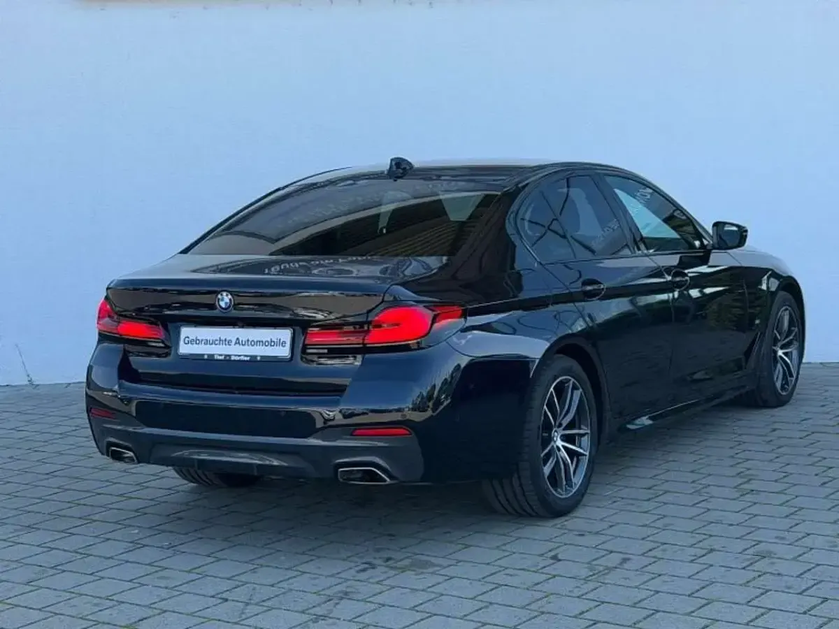 Gebraucht BMW 530 M Sport 286 PS (210 kW) 2020 M carbonschwarz metallic Limousine