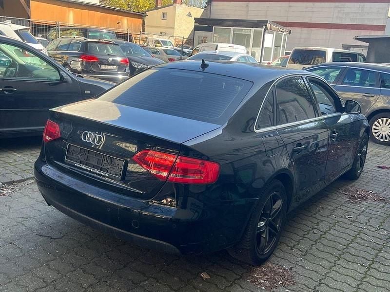 Gebraucht Audi A4 Ambiente 120 PS (88 kW) 2009 Schwarz Limousine