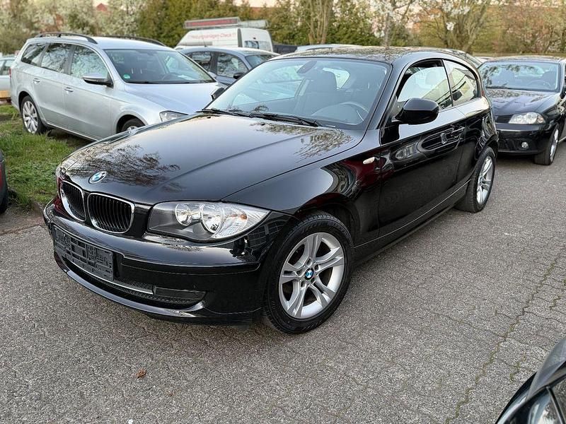 Gebraucht BMW 116 Advantage 122 PS (89 kW) 2012 Schwarz Kleinwagen