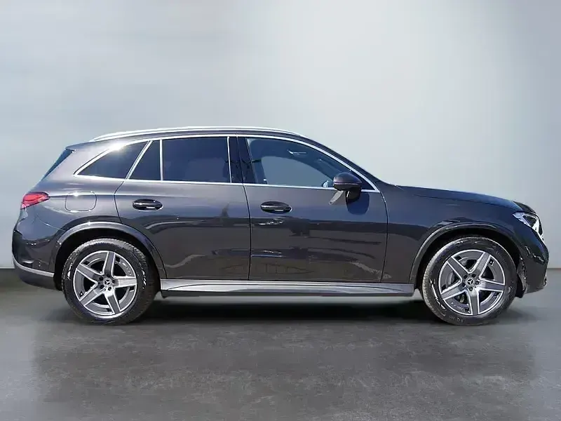Gebraucht Mercedes GLC300 AMG 269 PS (197 kW) 2025 Grau graphitgrau SUV