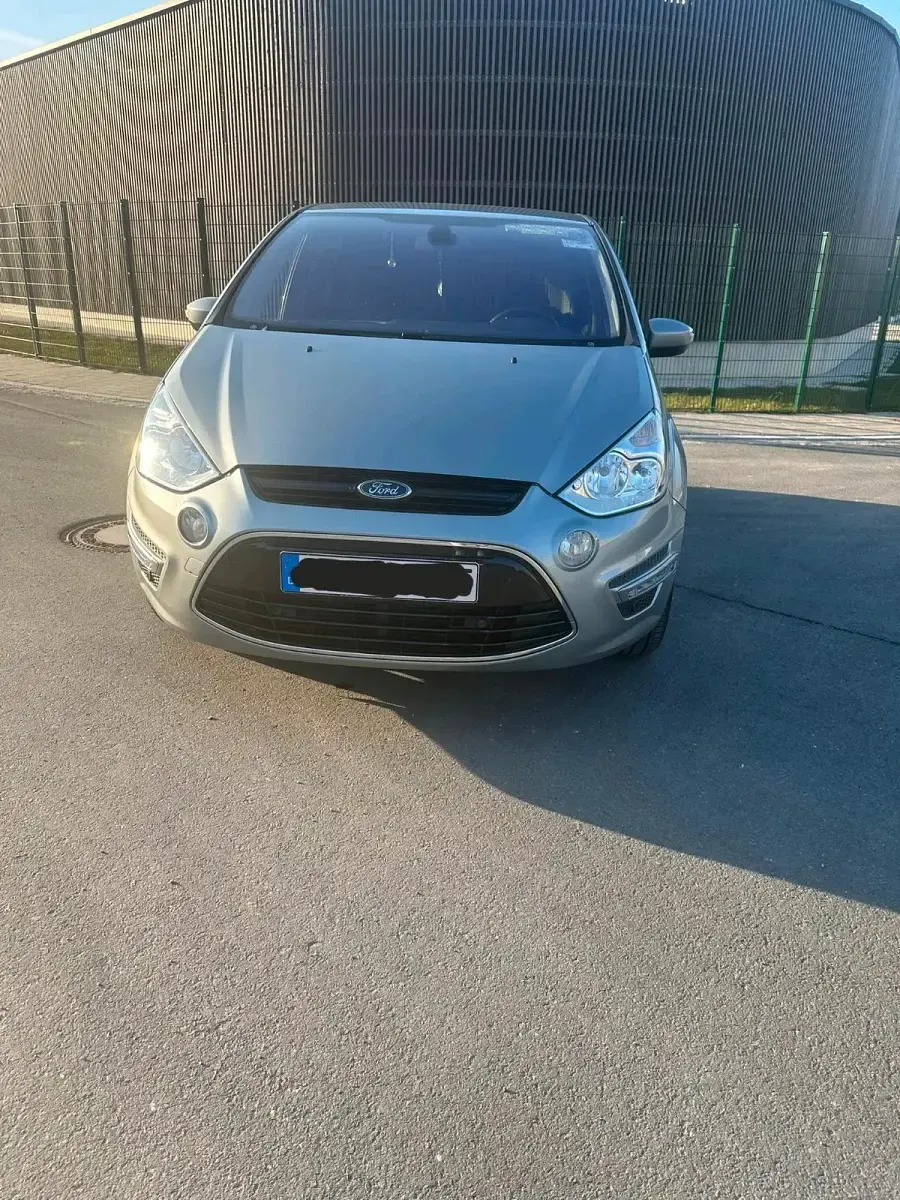 Gebraucht Ford S-MAX S 140 PS (102 kW) 2012 Silber Van / Kleinbus