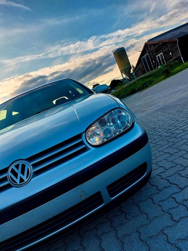Grau Gebraucht 2000 VW Golf IV Coupé | 580 € (Guter Preis) - Bild 1/4