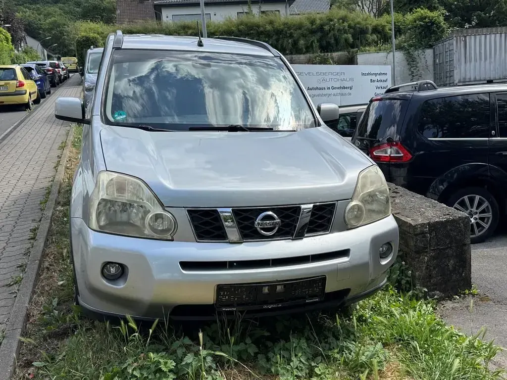 Gebraucht Nissan X-Trail XE 150 PS (110 kW) 2009 Silber SUV