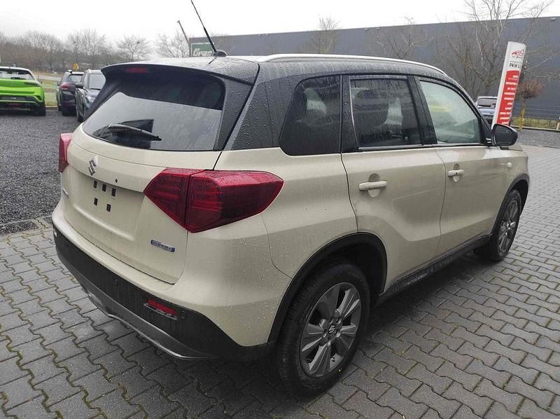 Neu Suzuki Vitara GL 110 PS (80 kW) 2025 Beige / dach schwarz SUV