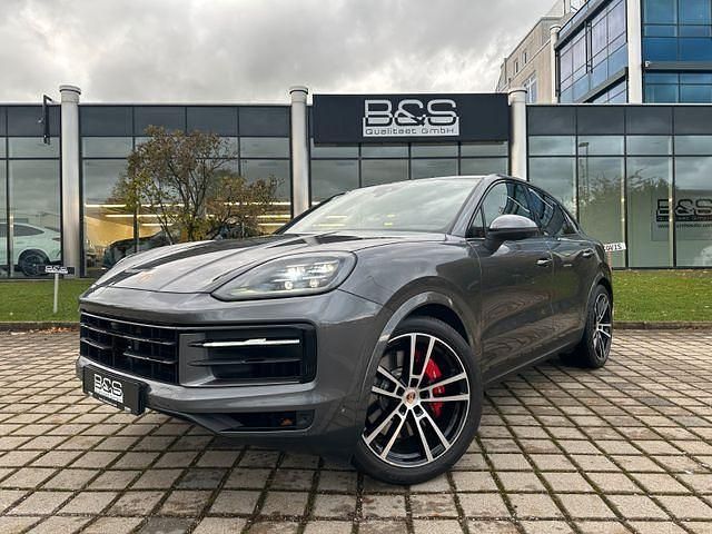 Grau Gebraucht 2025 Porsche Cayenne S Coupe Coupé | 130.990 € (Fairer Preis) - Bild 1/4