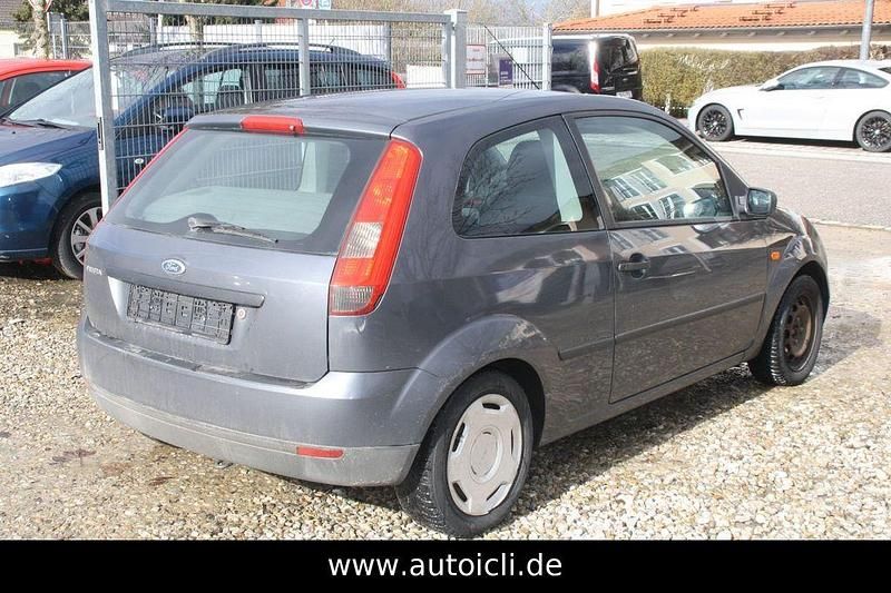 Gebraucht Ford Fiesta Ambiente 60 PS (44 kW) 2003 Grau Kleinwagen