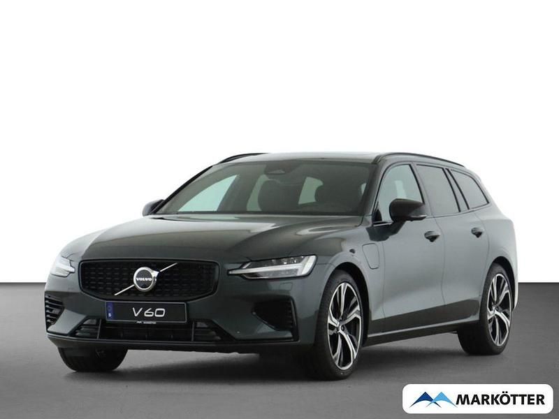 Grün Neu 2025 Volvo V60 Plus Kombi | 71.890 € - Bild 1/4