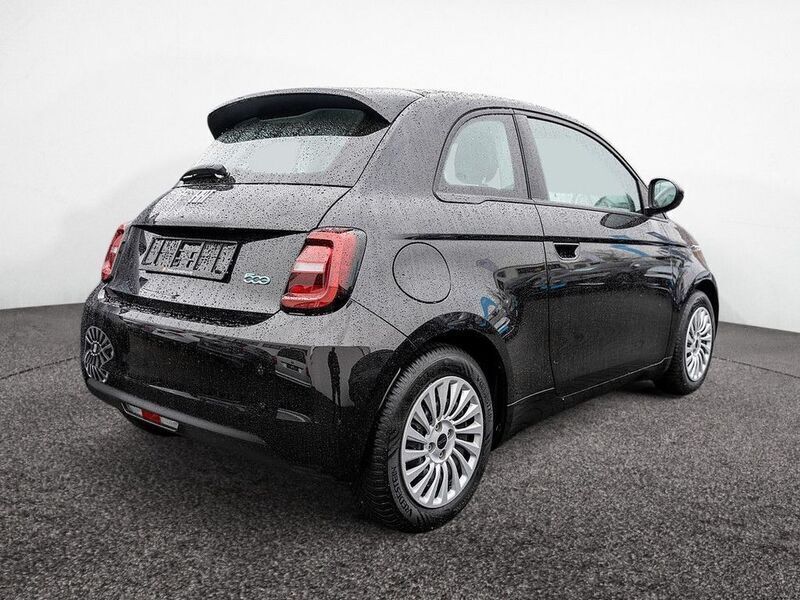 Gebraucht Fiat 500e Action 69 kW (95 PS) 2022 Onyx schwarz Kleinwagen