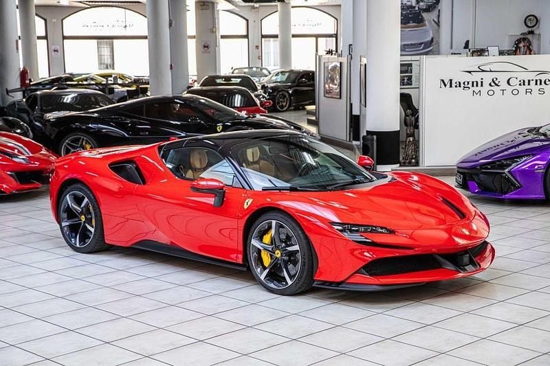Gebraucht Ferrari SF90 2022 Rot Cabrio
