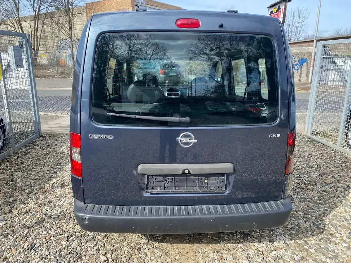 Gebraucht Opel Combo Edition 94 PS (69 kW) 2007 Metro m2 Van / Kleinbus