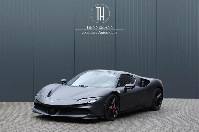 Gebraucht Ferrari SF90 999 PS (734 kW) 2024 Grau Cabrio