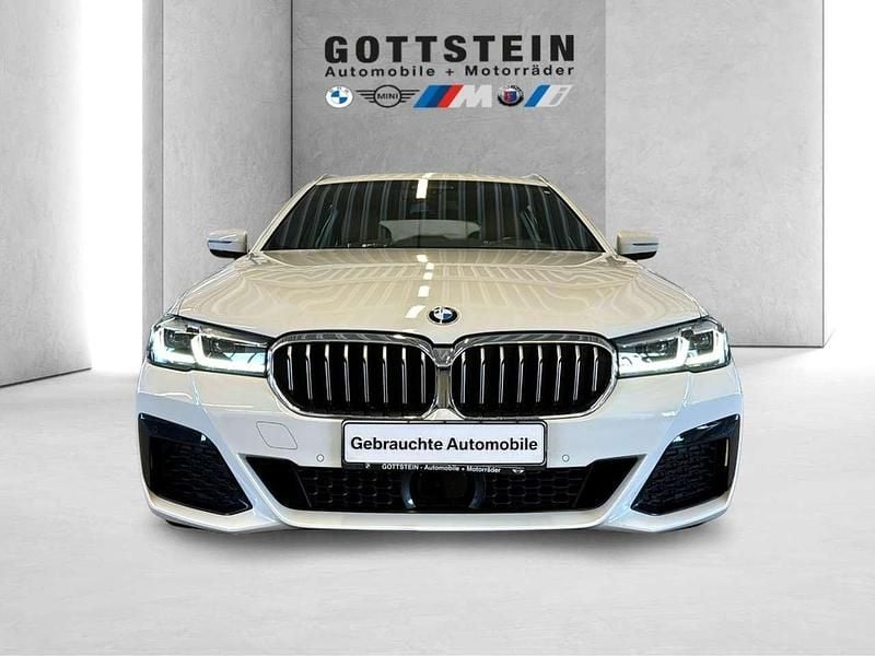 Alpinweiss iii Gebraucht 2022 BMW 520 M Sport Kombi | 38.880 € (Etwas zu teuer) - Bild 1/3