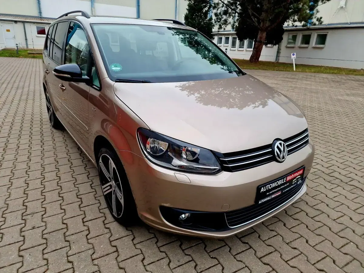 Gebraucht VW Touran Match 105 PS (77 kW) 2013 Beige Van / Kleinbus