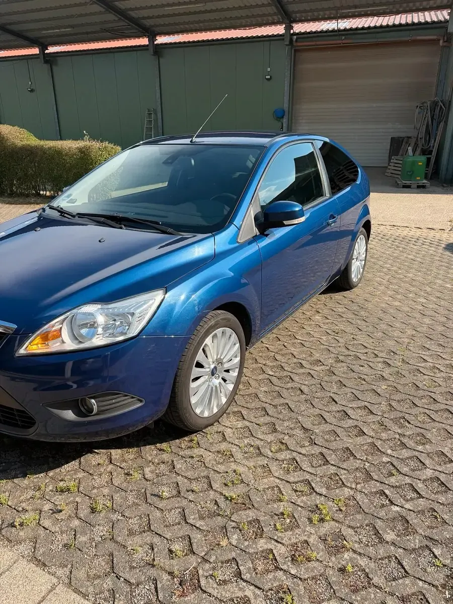 Gebraucht Ford Focus 125 PS (91 kW) 2008 Blau Coupé