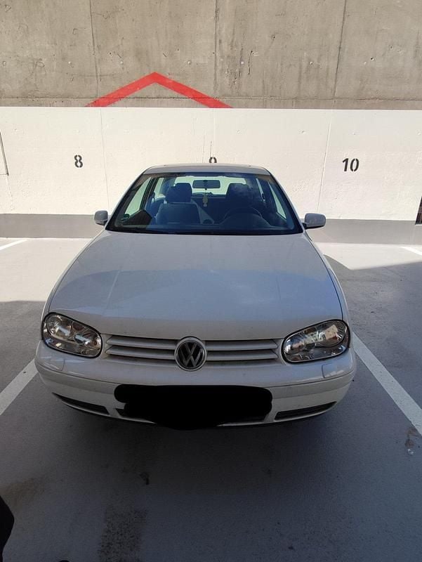 Gebraucht VW Golf IV 115 PS (84 kW) 2001 Weiß Kleinwagen