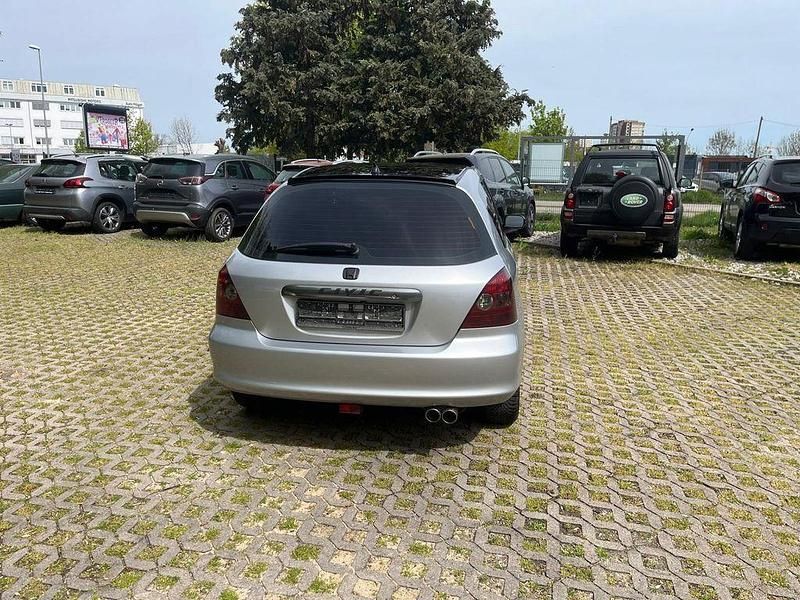 Second-hand Honda Civic LS 90 CP (66 kW) 2003 Argintiu Berlinǎ